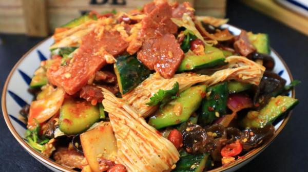 2022年，春節年夜飯冷盤清單，7道菜有葷有素，比滿桌肉更早光碟