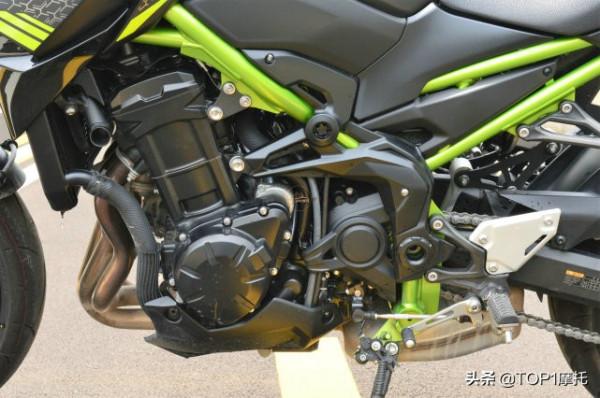 不只是價效比高 準公升級四缸街車 川崎Z900簡單試駕 不只是價效比高 準公升級四缸街車 川崎Z900簡單試駕