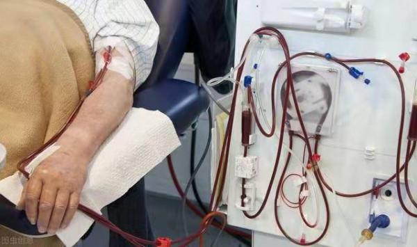 換了腎還需要透析嗎？醫生提醒：嚴防腎病，注意尿液的4個變化