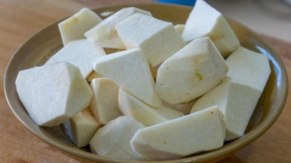 天冷了,8道熱乎乎的菜學起來,暖胃又暖身,每天換著花來,真香 天冷了,8道熱乎乎的菜學起來,暖胃又暖身,每天換著花來,真香