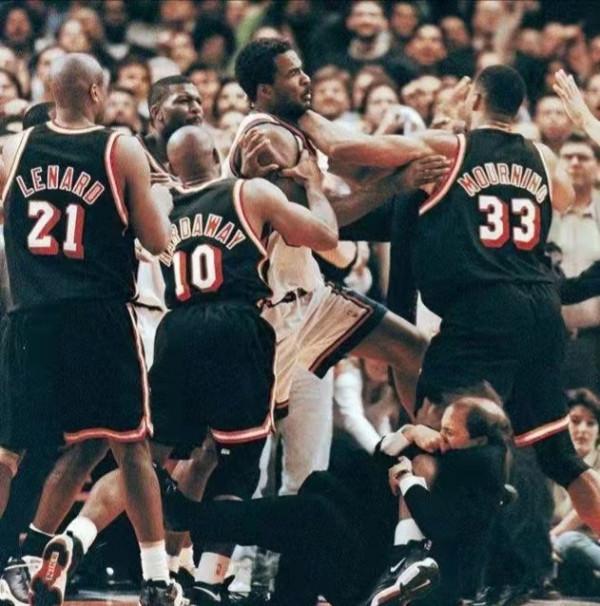 籃球之神也鬥毆 回顧NBA十大打架事件 籃球之神也鬥毆 回顧NBA十大打架事件