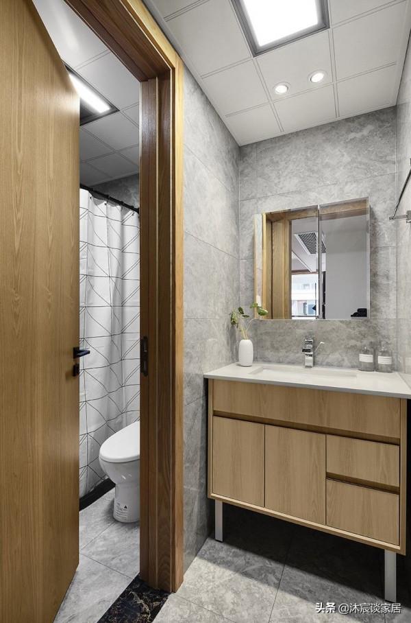 第二次裝修，她選擇了日式原木風，這種簡單又治癒的氛圍讓人心安