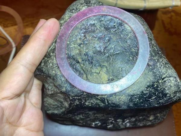 老莫灣基種好色陽!老皮老場口的料子!現在沾色必貴!色料空間大 老莫灣基種好色陽!老皮老場口的料子!現在沾色必貴!色料空間大