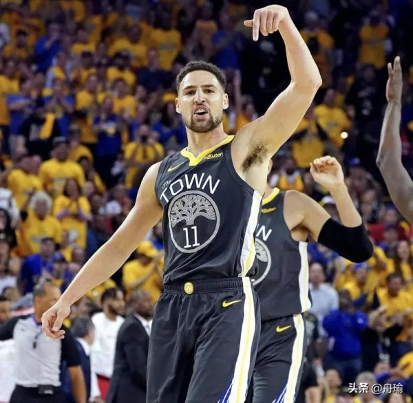 NBA日報:考神參加濃眉婚禮,進步最大球隊勇士,本西留隊可能大 NBA日報:考神參加濃眉婚禮,進步最大球隊勇士,本西留隊可能大