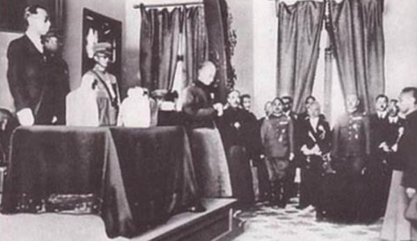 偽滿洲國剛成立時，國際上有兩個國家表示承認，除了日本還有誰？