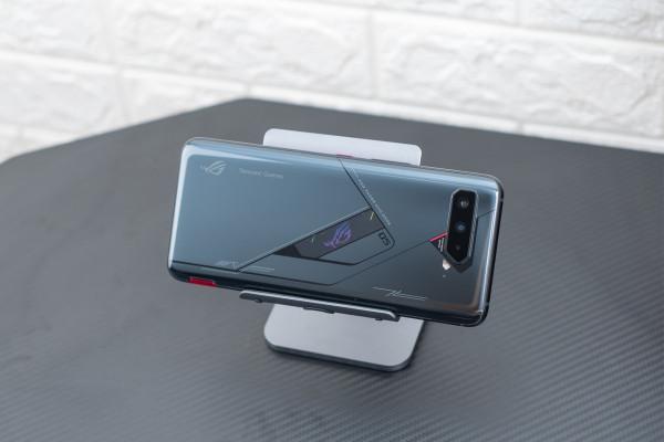 小米12 Pro排第一！魯大師2021年度產品評選，這四款手機上榜了