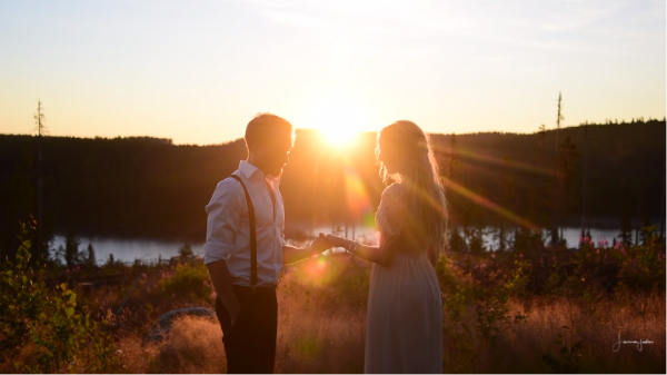 “北歐李子柒”喬娜堪稱人生贏家：坐擁百萬粉絲，愛人陪伴在側