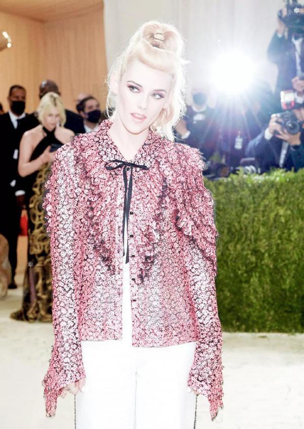 有些晚會,要在中午看,因為早晚會被雷s 有些晚會,要在中午看,因為早晚會被雷s