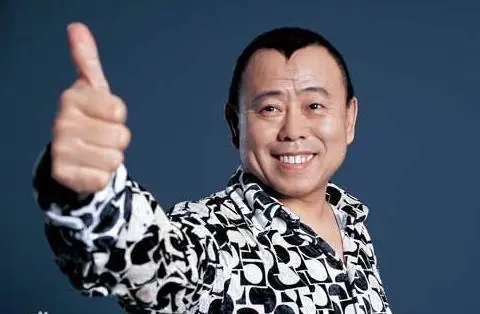 潘長江淪為全網笑柄，曾經的老藝術家為何直播賣貨呢？