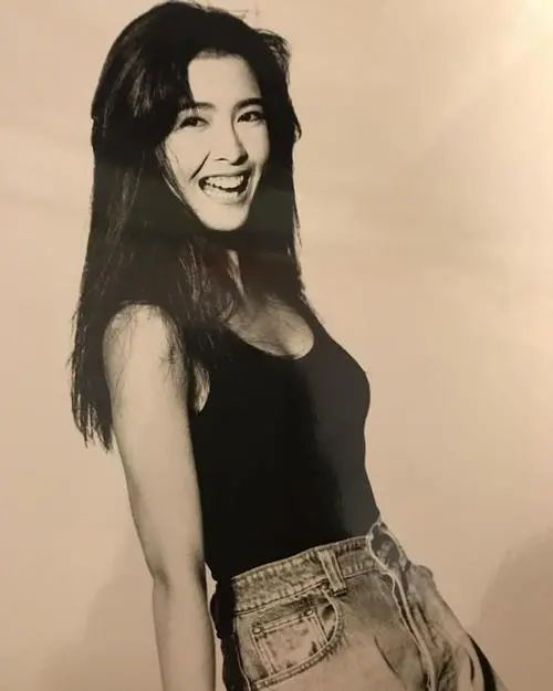 一組周慧敏的老照片曝光，一定有你沒見過的