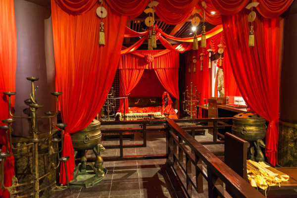 為何古代十三四歲的女子，還沒發育成熟，就要嫁人了？