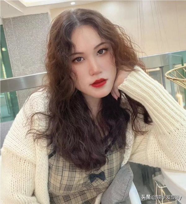 2022髮型怎麼整？燙卷卷最洋氣，好處多多不要錯過