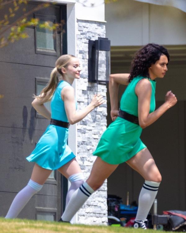 《飛天小女警》將拍攝真人版，劇透照讓人想歪？網友：又毀童年