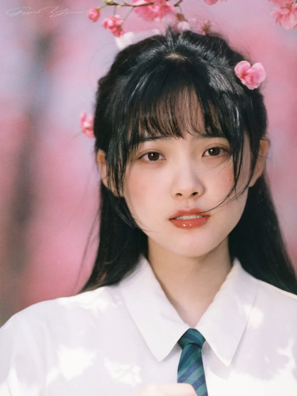 楊超越是“整”了嗎?怎麼突然美成王祖賢了? 楊超越是“整”了嗎?怎麼突然美成王祖賢了?