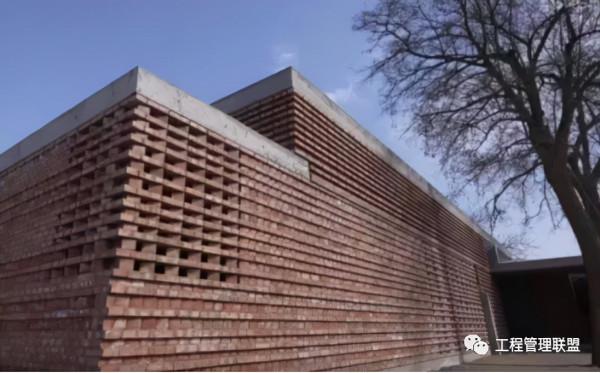 “夢改（八）”被罵上熱搜，我被大咖設計師訓斥“西裝配人字拖”