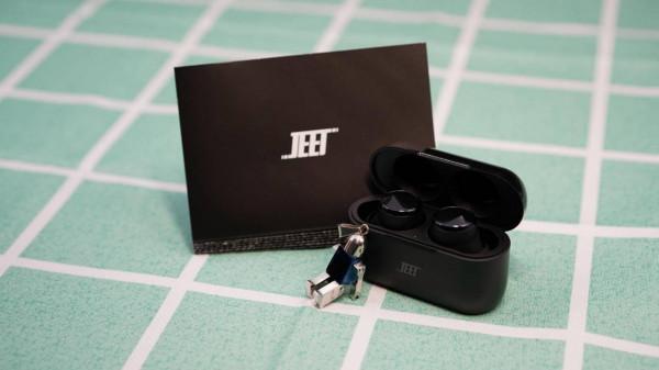 Type-C插口普及，學生黨的藍芽耳機選它準沒錯