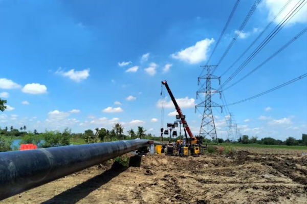 太感謝了!非洲人幾十年喝不上乾淨水,中國人幫他們沙漠打出水井 太感謝了!非洲人幾十年喝不上乾淨水,中國人幫他們沙漠打出水井