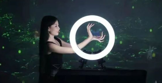 首播收視就拿下第1，謝霆鋒孟非的這檔綜藝憑什麼這麼“橫”？