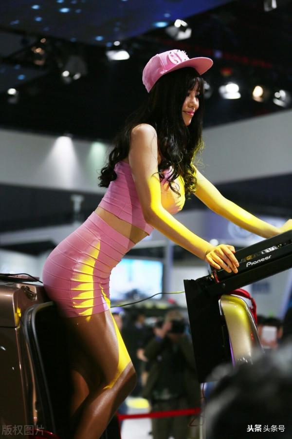 新能源汽車4大品牌(蔚來、小鵬、理想、比亞迪)