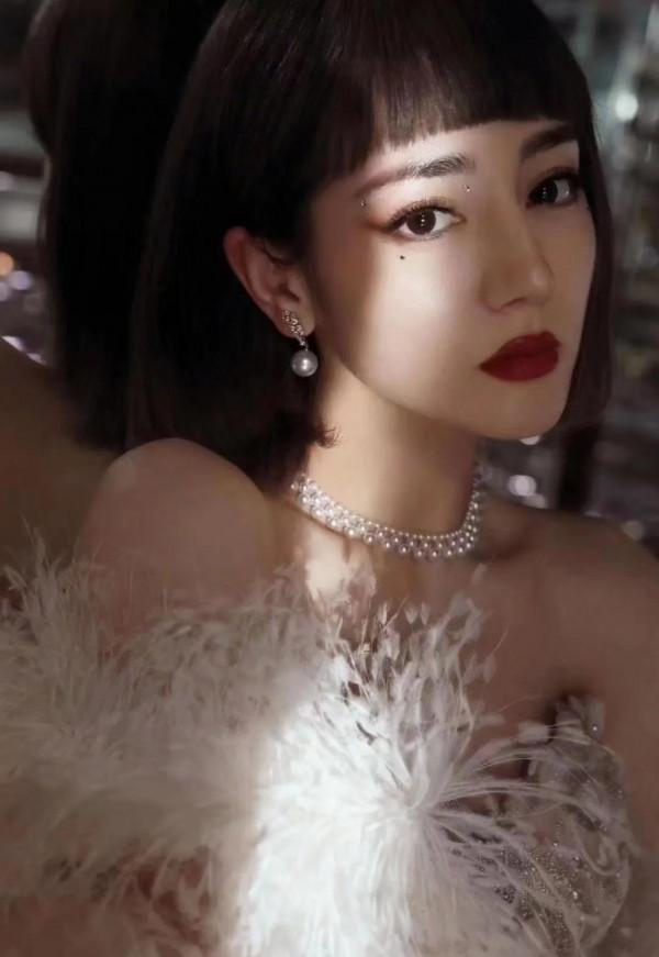 女生喜歡的珍珠頸鍊有哪幾款,戴出美麗的天鵝頸,找到適合自己的 女生喜歡的珍珠頸鍊有哪幾款,戴出美麗的天鵝頸,找到適合自己的