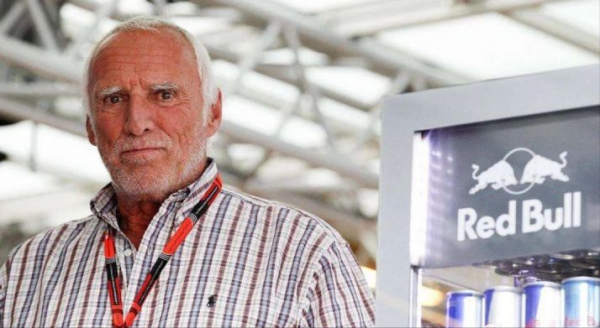 僅靠一款飲料，成就三位富豪，卻終究逃不過“富不過三代”的魔咒