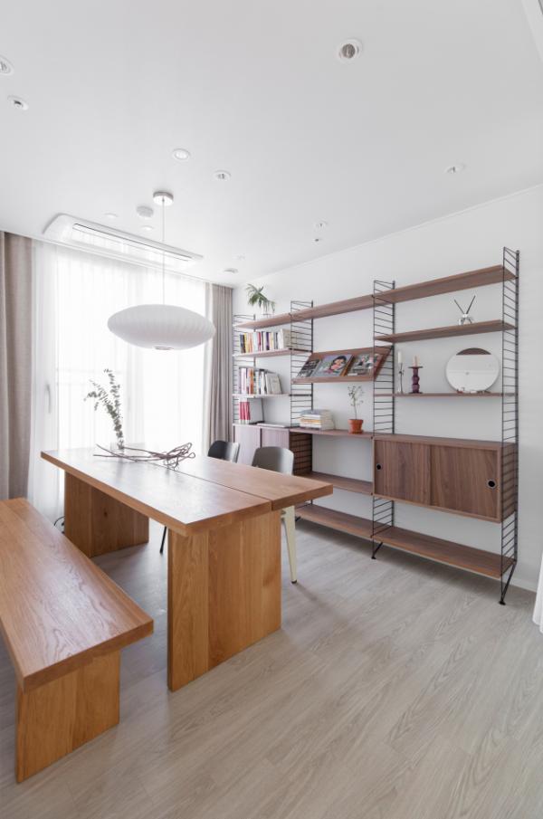 這套房子憑“簡單純粹”出圈了，通透舒適，空間放大不止130㎡了