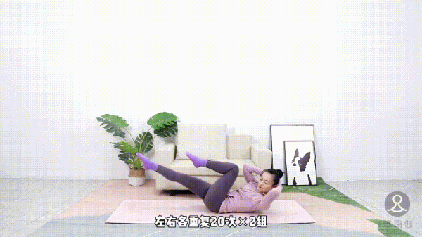 喬欣瘦成紙片人卻被“小肚子”搶鏡，網友驚呆：這是懷了