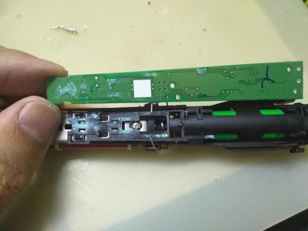 飛利浦HX9336電動牙刷維修翻車記，還能修好嗎？