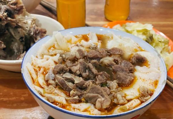 饞的不行了！沒事就看看照片，回憶回憶羊肉面的味道