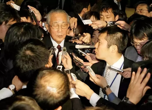 利潤率-17%到17%的大逆轉!揭秘阿米巴經營拯救日航的過程 利潤率-17%到17%的大逆轉!揭秘阿米巴經營拯救日航的過程