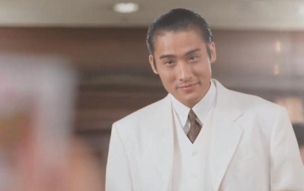 大佬們年輕時和老年顏值對比，當年氣場再強，老來也只剩淒涼