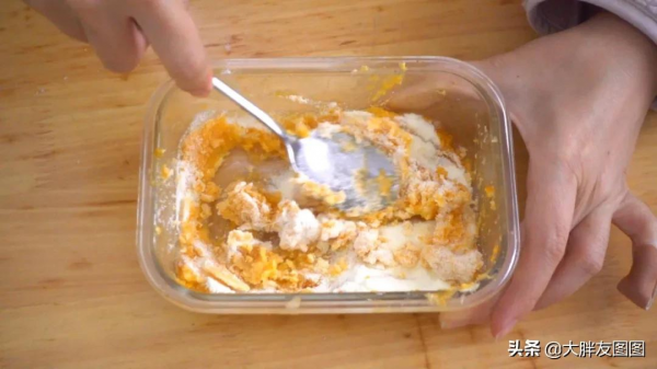 如何在家做鹹蛋黃手撕麵包？這個配方太好了，比買的還香