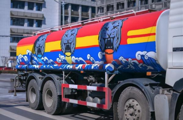 縱然養貓千百種，不養大橘空遺憾 2、和大橘的吻頸之交