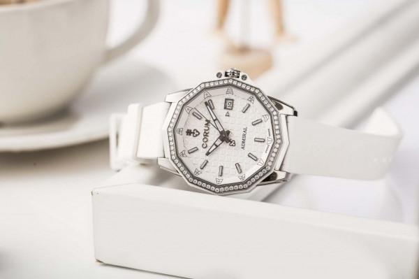 以“她”之名，CORUM崑崙表海軍上將讓女性擁有清新仙“腕”