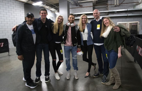 可能會成為WNBA巨星的庫裡兄弟乾妹妹—卡梅隆·布林克 可能會成為WNBA巨星的庫裡兄弟乾妹妹—卡梅隆·布林克