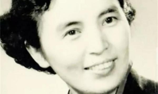 退伍偵察兵自稱槍法精準，後來才知母親是王牌特工，曾受陳毅盛讚