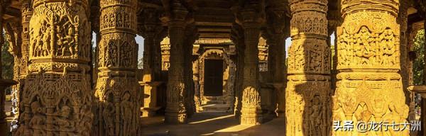 歷經千年風雨的莫德赫拉太陽神廟，精美絕倫，令人歎為觀止