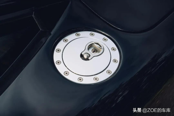 這臺Aston Martin號稱動力在90年代天下第一 這臺Aston Martin號稱動力在90年代天下第一