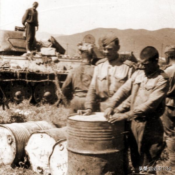 &OpenCurlyDoubleQuote;八月風暴&rdquo;中的&OpenCurlyDoubleQuote;謝爾曼&rdquo;坦克