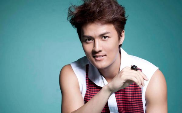 華流歌手吳克群：狂懟王力宏“崇洋媚外”，給相戀4年的前任買房