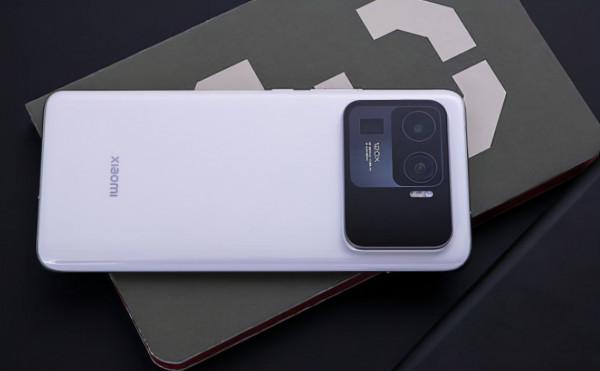 圍觀!2021最佳3款“吃雞”手機:效能強,顏值高,玩遊戲不卡頓 圍觀!2021最佳3款“吃雞”手機:效能強,顏值高,玩遊戲不卡頓