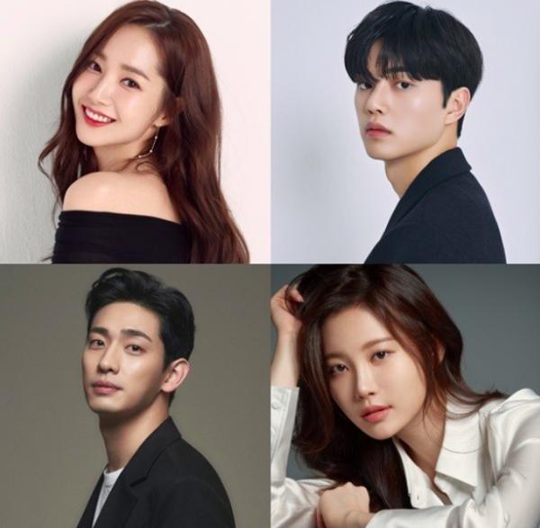 35歲樸敏英近照:黑襯衫配條紋長褲職場範兒十足,顏值全面回春 35歲樸敏英近照:黑襯衫配條紋長褲職場範兒十足,顏值全面回春