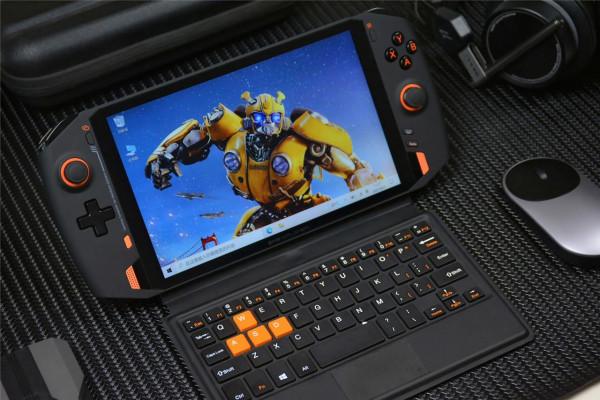 國產搞新花樣,推出PC遊戲掌機!能在公交地鐵上滿幀玩3A遊戲 國產搞新花樣,推出PC遊戲掌機!能在公交地鐵上滿幀玩3A遊戲