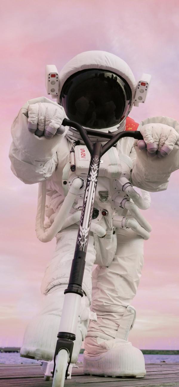 宇航員桌布｜總有一場相遇，帶著溫柔奔赴而來