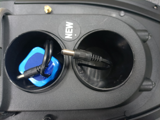 釣魚遙控打窩船D11開箱詳解