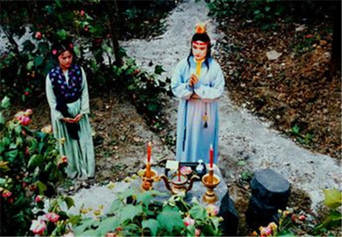 《紅樓夢》:薛寶釵真的嫁給賈雨村了嗎? 《紅樓夢》:薛寶釵真的嫁給賈雨村了嗎?