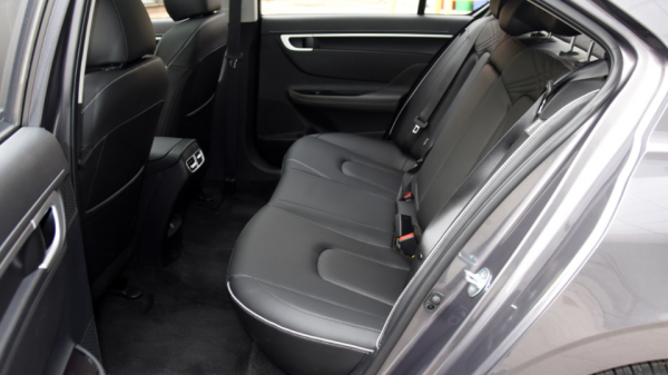 月銷幾百臺的現代名圖，不怪對手太強，只怪自己弱？