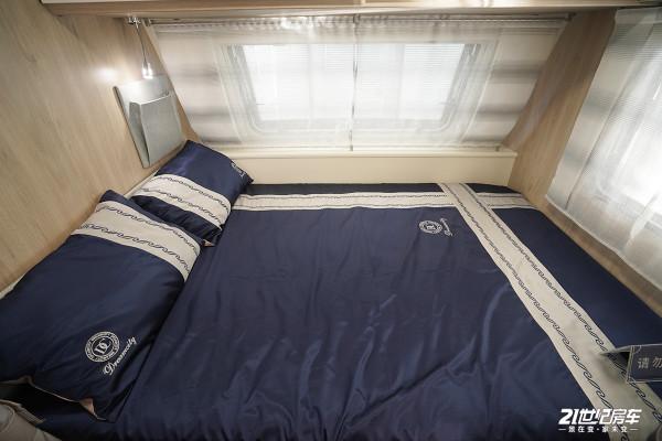 體驗法式浪漫，最大總質量1&period;2噸！卡萊爾ANTARES STYLE 390拖掛房車