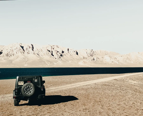 兩個人，一輛車，阿里北線無人區穿越