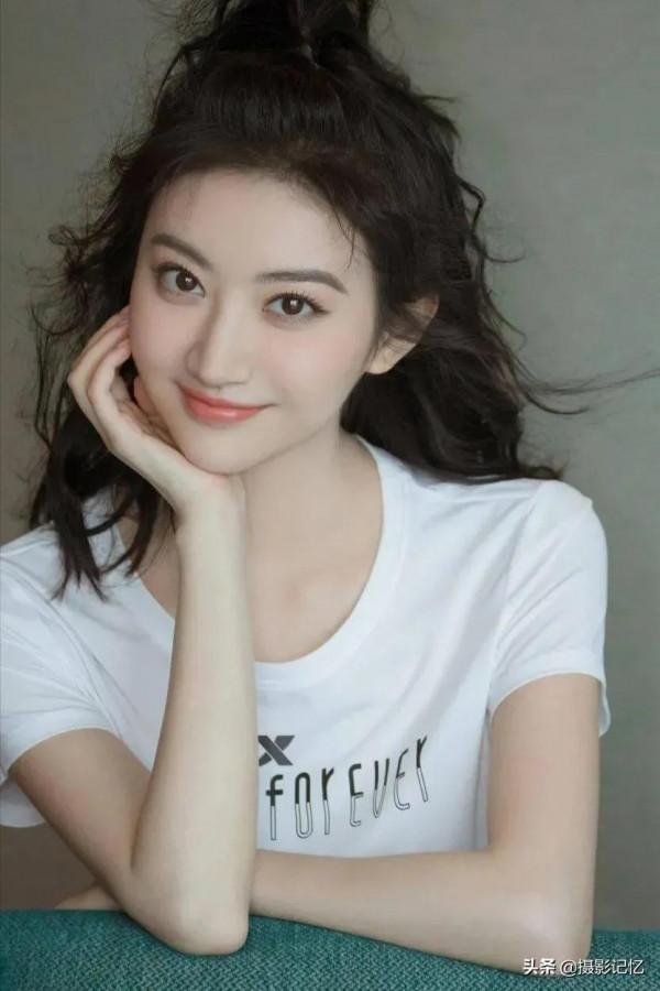 景甜：優雅大方